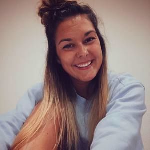 Meet your Posher, Alexis